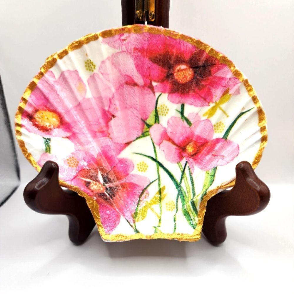 SCALLOPED FAN SHELL 